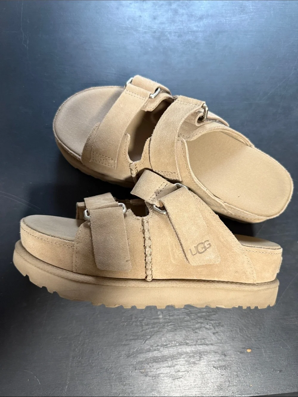 UGG Goldenstar Hi Slide